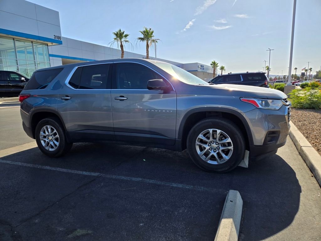 2020 Chevrolet Traverse FWD LS's photo
