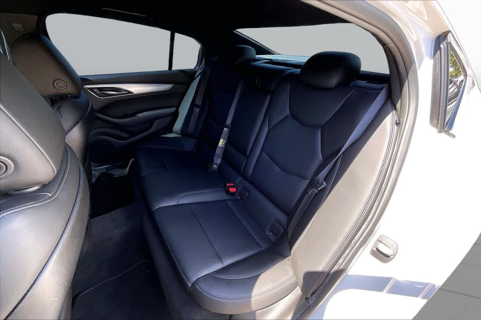 Used 2023 CRYSTAL WHITE TRICOAT Cadillac Luxury image 49