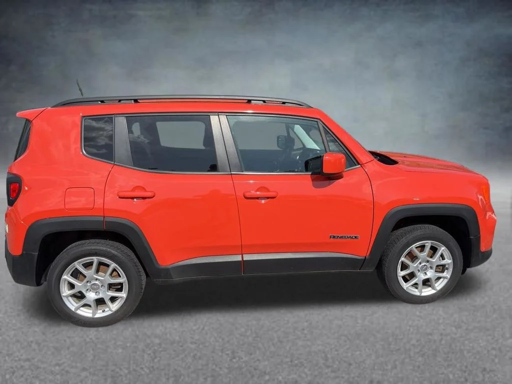 Used 2021 Orange Jeep Latitude image 7