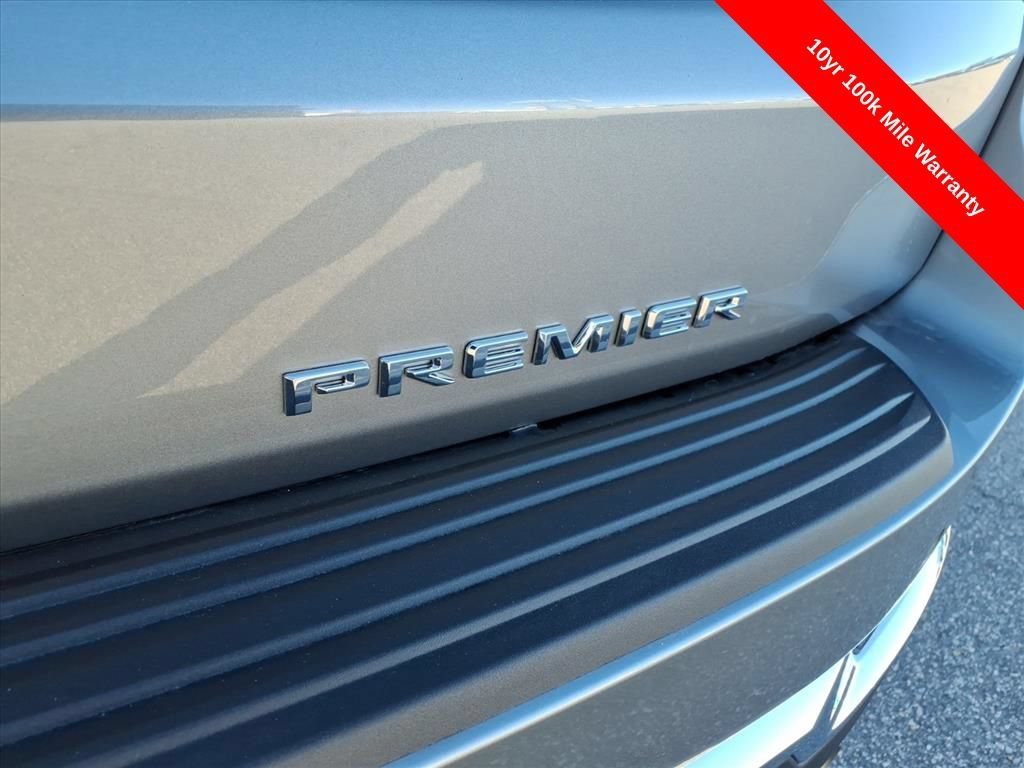 2026 Chevrolet Suburban Premier - Photo 9