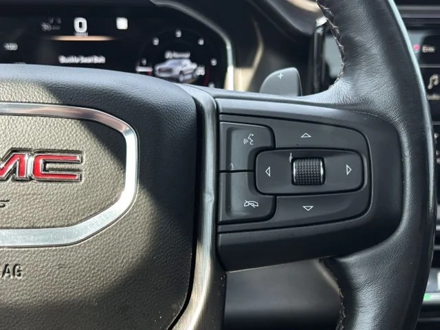 Used 2022 White GMC AT4 image 37