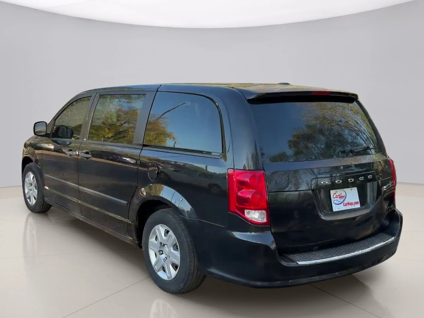 Used 2013 Black Dodge SE image 3