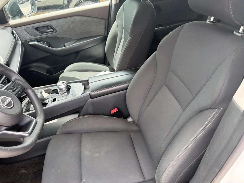 Used 2023 White Nissan S image 7