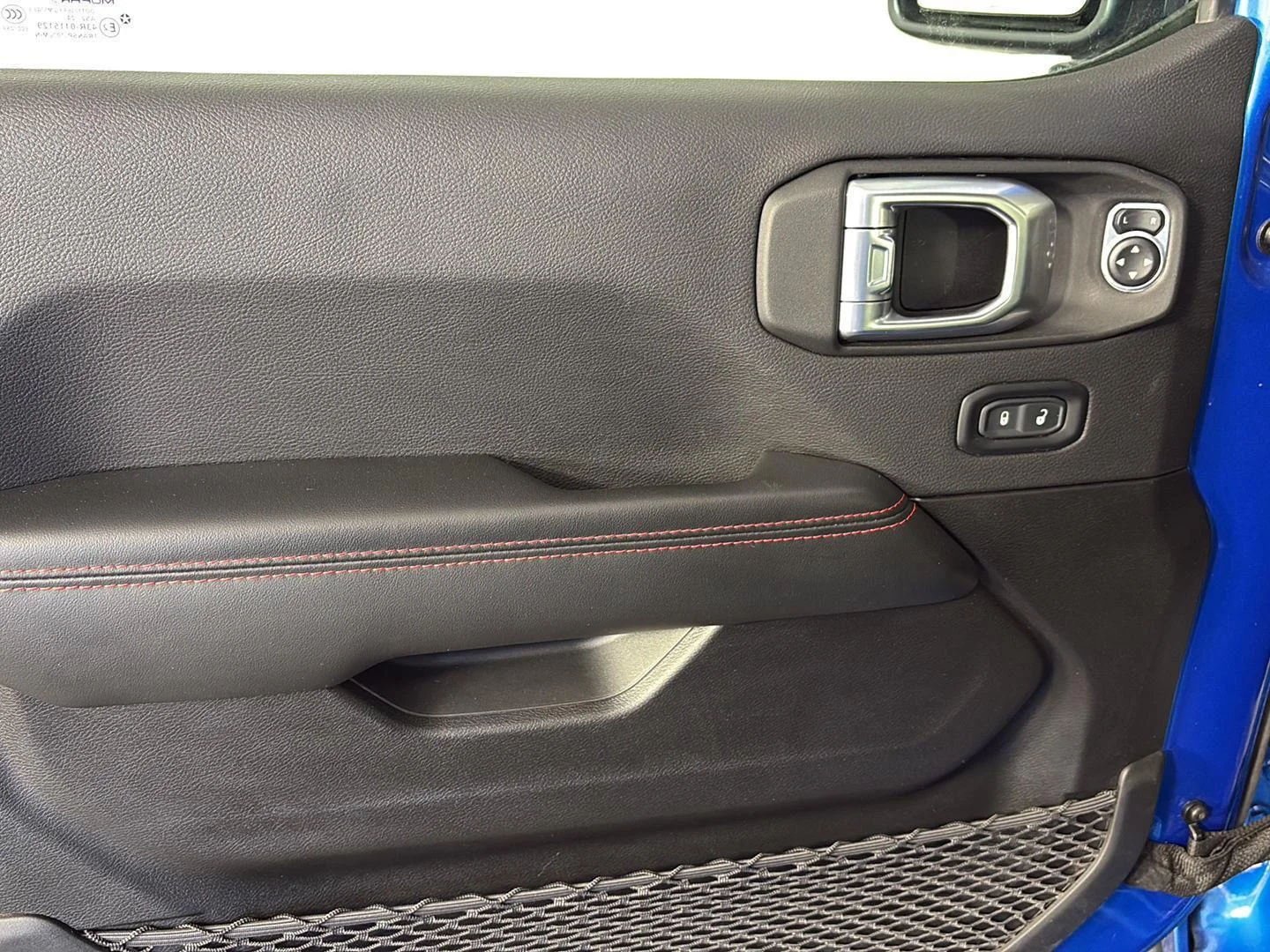 Used 2024 Hydro Blue Pearlcoat Jeep Rubicon X image 28