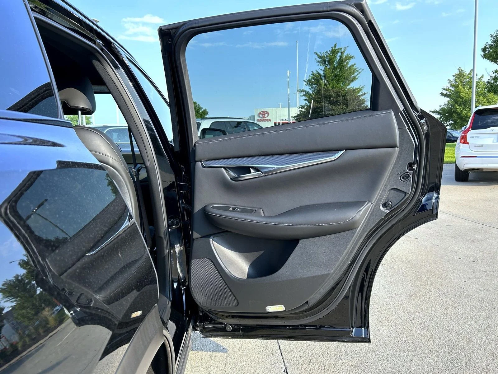 Used 2023 Black INFINITI SPORT image 17
