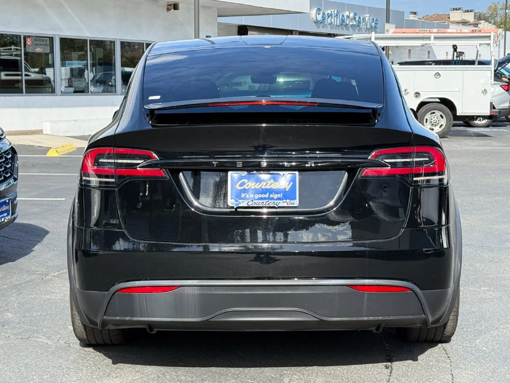 Used 2024  Tesla NA image 8