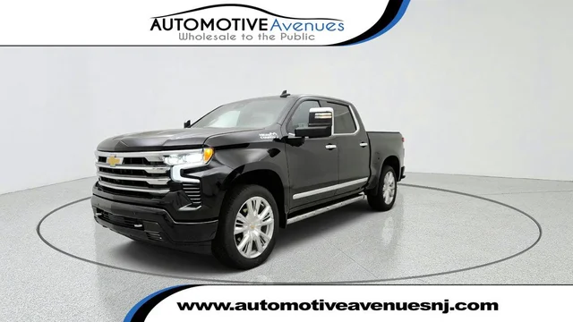 2026 Chevrolet Silverado 1500 4WD Crew Cab 147'' High Country w/ Power Sunroof & 22'' Wheels