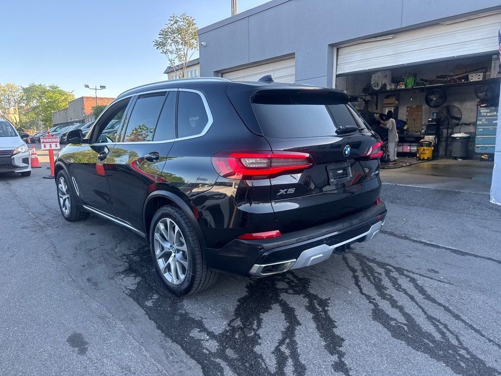 Used 2020 Black BMW xDrive50i image 6