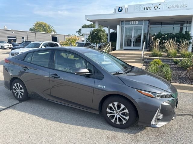 Used 2020 Magnetic Gray Metallic Toyota Limited image 2