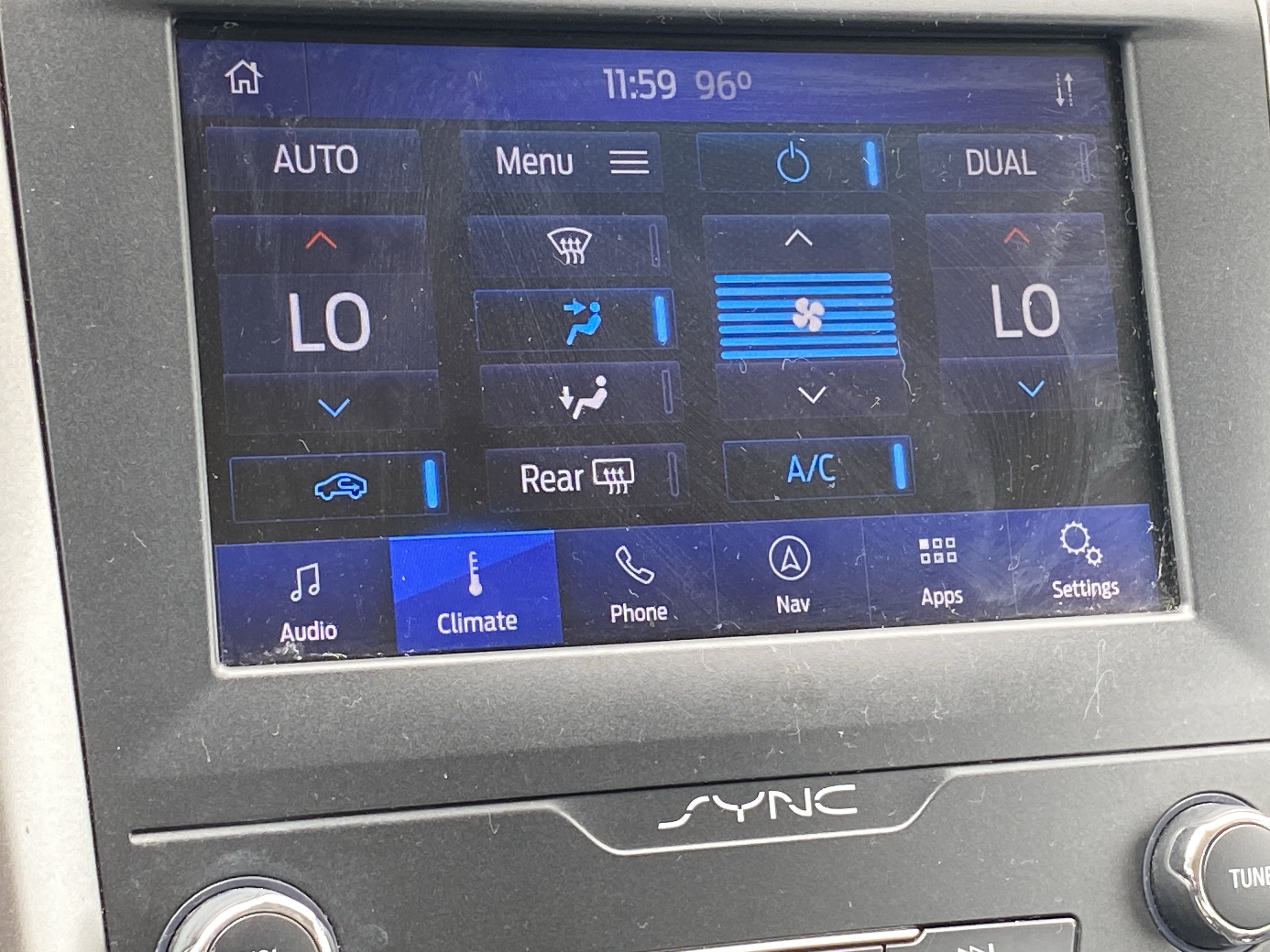 Used 2020  Ford SE image 17