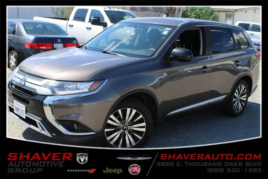 2019 Mitsubishi Outlander ES FWD's photo