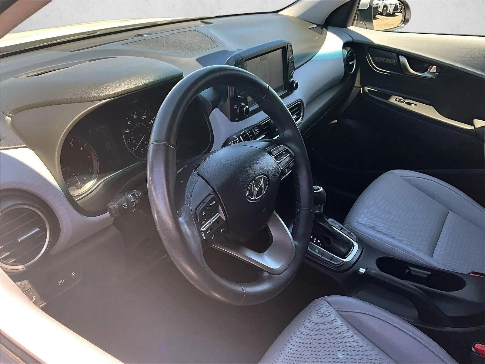 Used 2021 Chalk White Hyundai Ultimate image 13