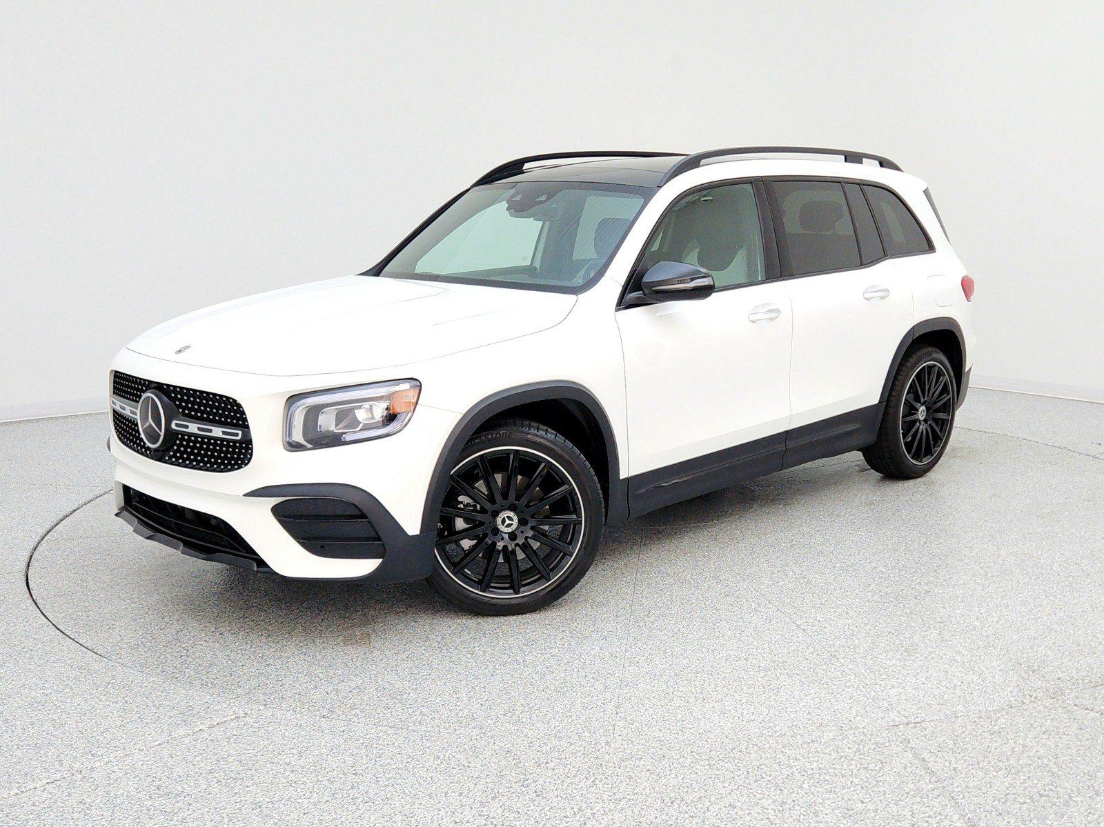 Certified Used 2022 Polar White Mercedes-Benz GLB 250 image 1