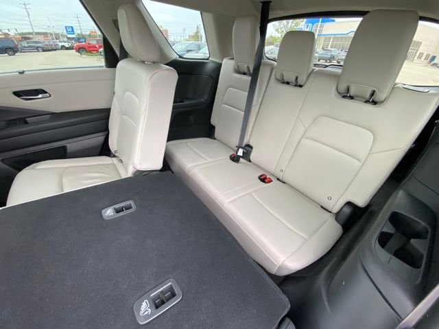 Used 2024 White Nissan SL image 52