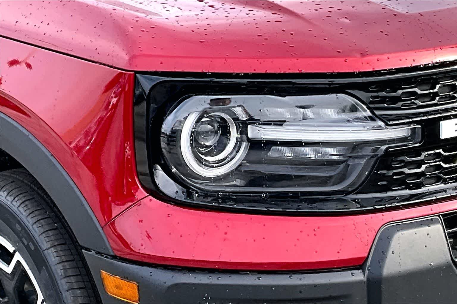 New 2026 Ruby Red Metallic Tinted Clearcoat Ford Outer Banks® image 10