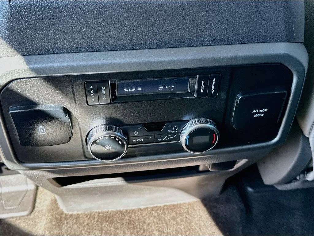 Used 2018 White Ford XLT image 29