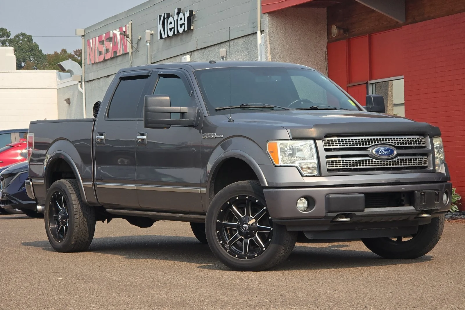 Used 2011  Ford  image 2