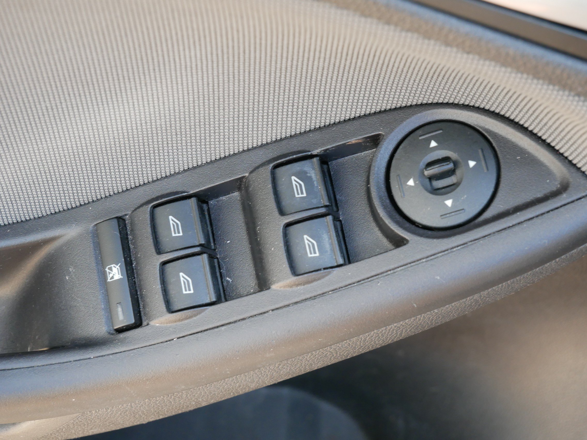 Used 2013 Gray Ford SE image 17