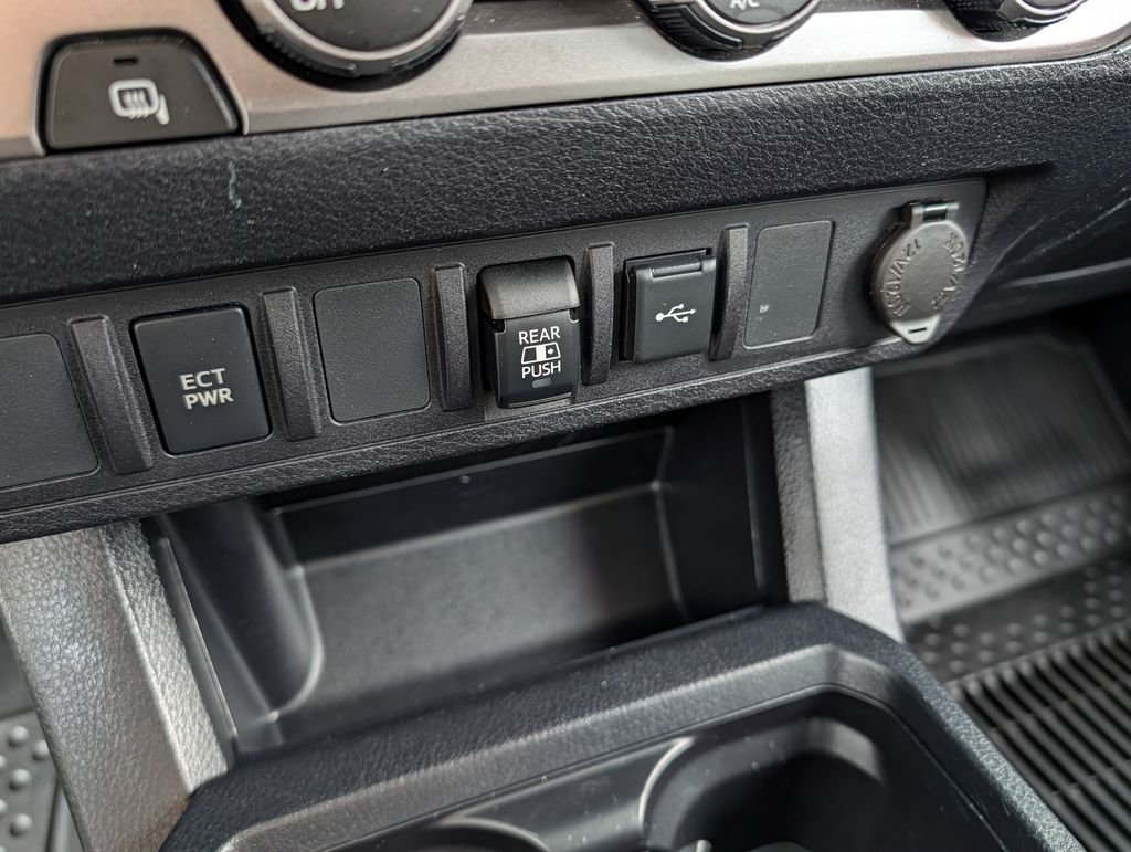 2020 Toyota Tacoma SR5 - Photo 23