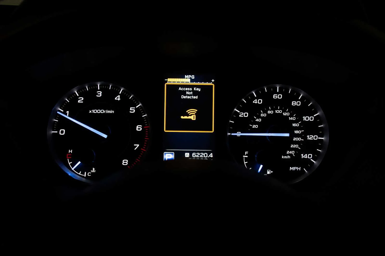Used 2020 Crystal White Pearl Subaru Limited image 24