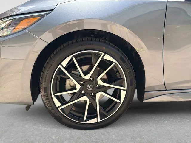 Used 2025 Gray Nissan SR image 11