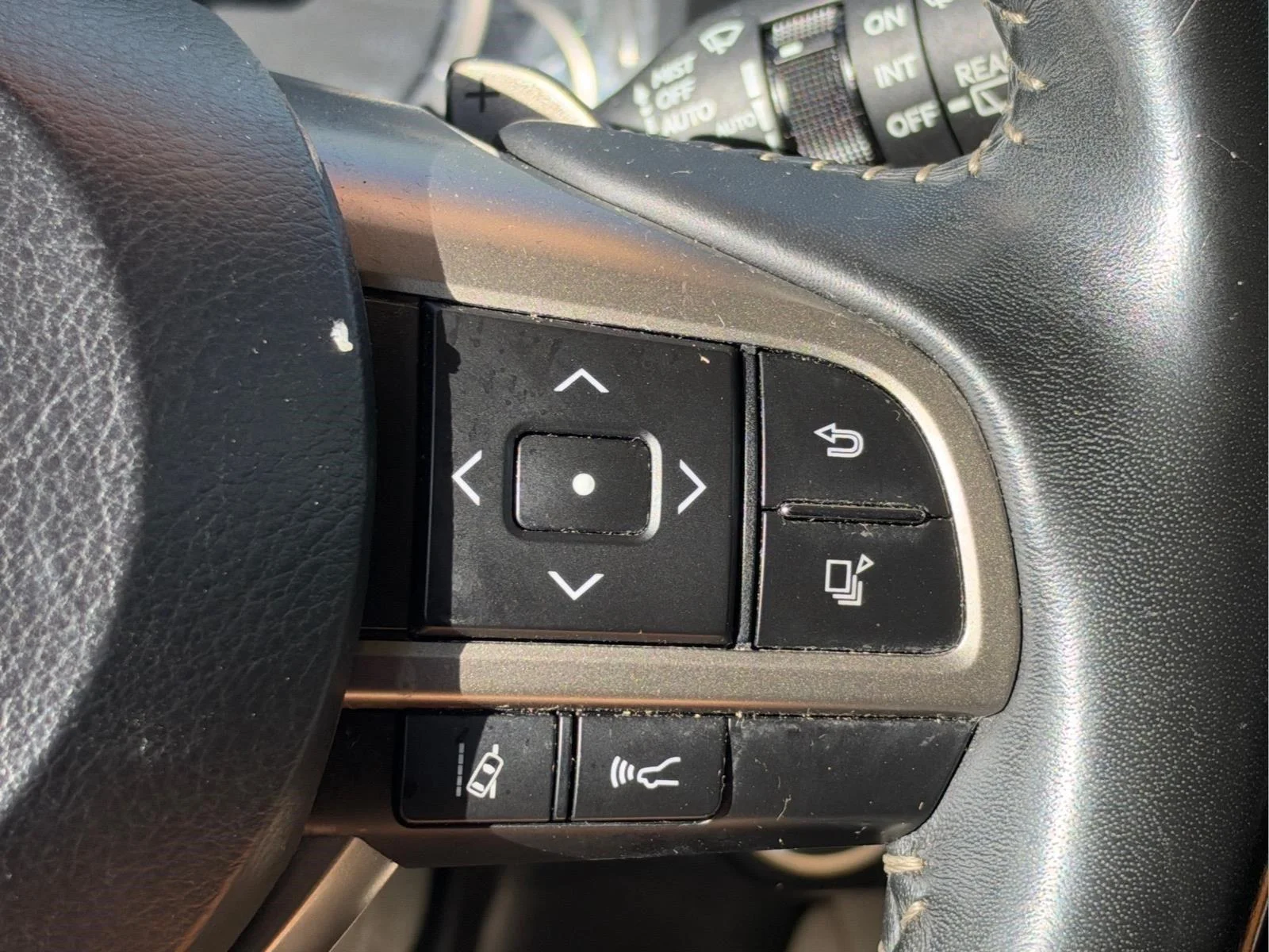 Used 2021 Moonbeam Beige Metallic Lexus RX 350 image 27