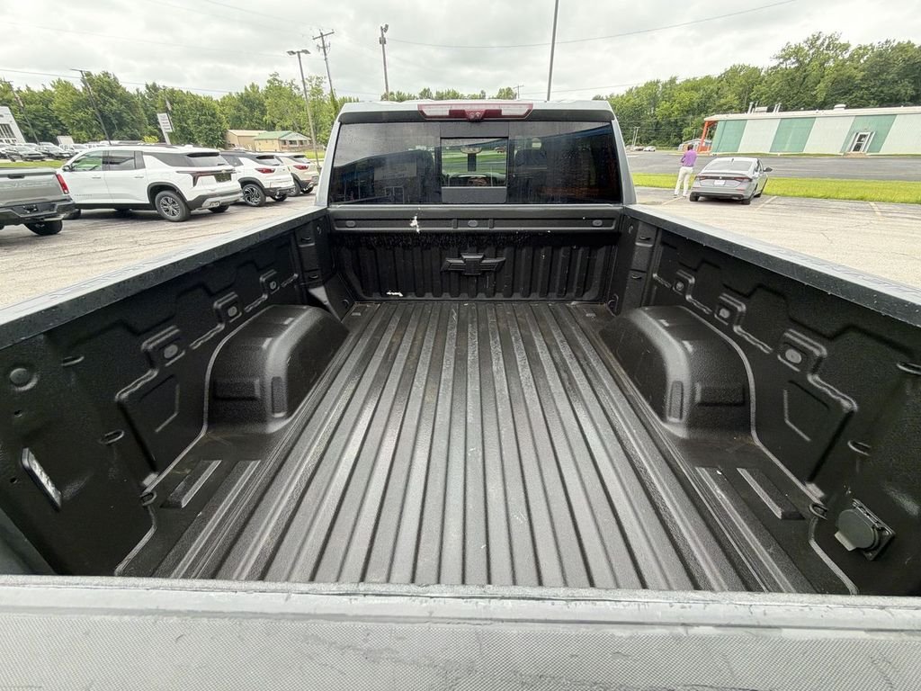 Used 2021 Gray Chevrolet LTZ image 27