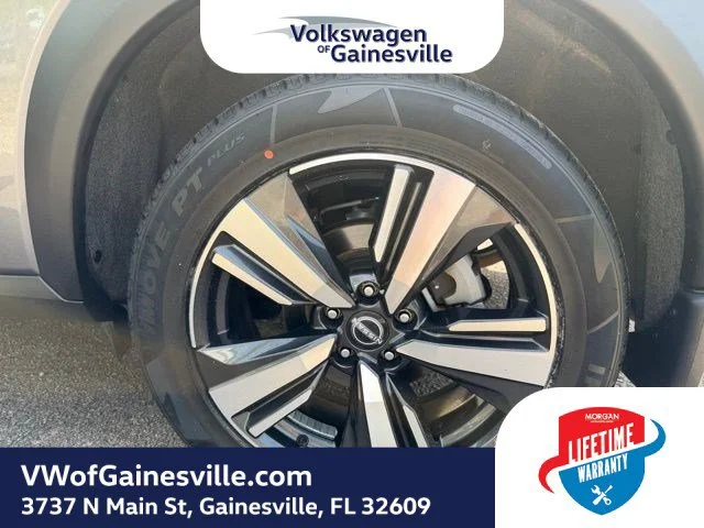 Used 2025 Gun Metallic Nissan SL image 29