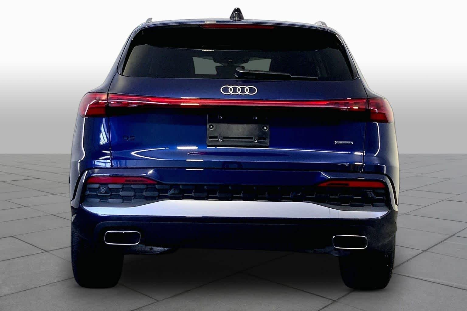 Used 2025 Navarra Blue Metallic Audi Premium image 5
