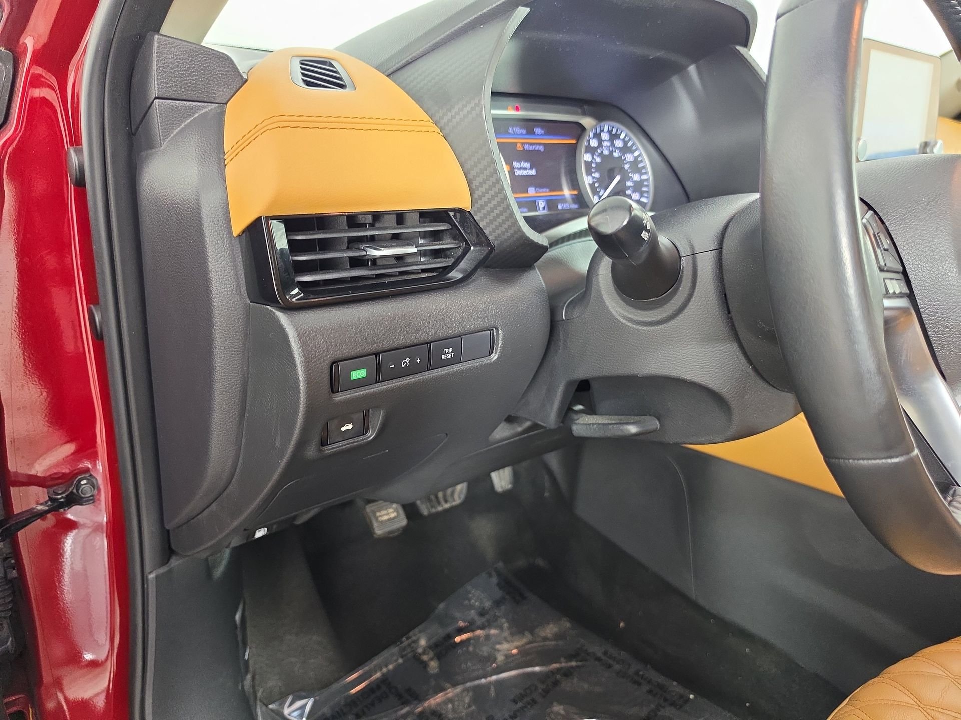 Used 2022 Red Nissan SV image 19