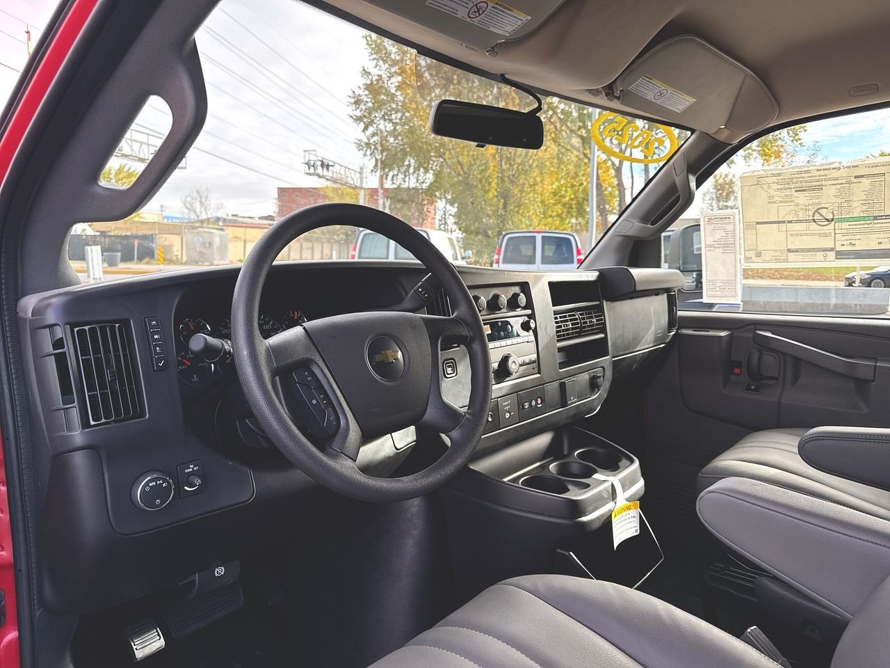 2025 Chevrolet Express Cargo Work Van - Photo 34