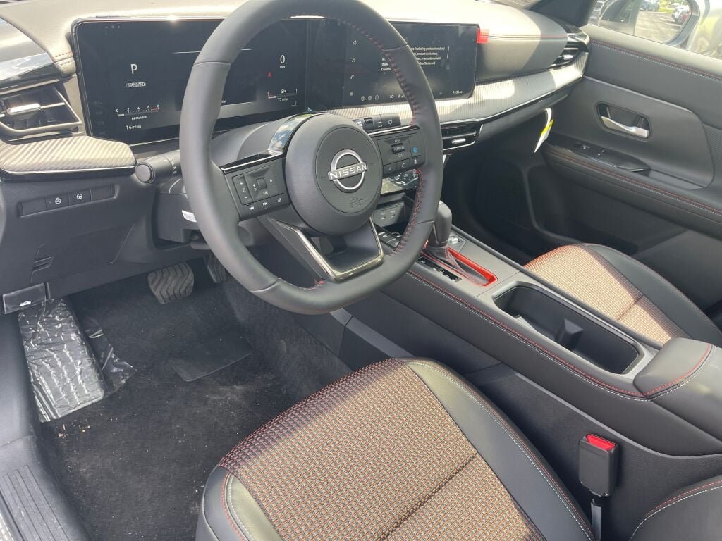 New 2026 Aspen White Tricoat Nissan SR image 6