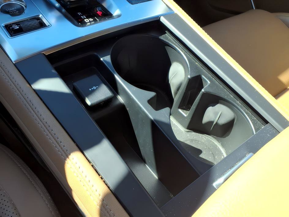 Used 2022 Santorini Black Jaguar S image 23