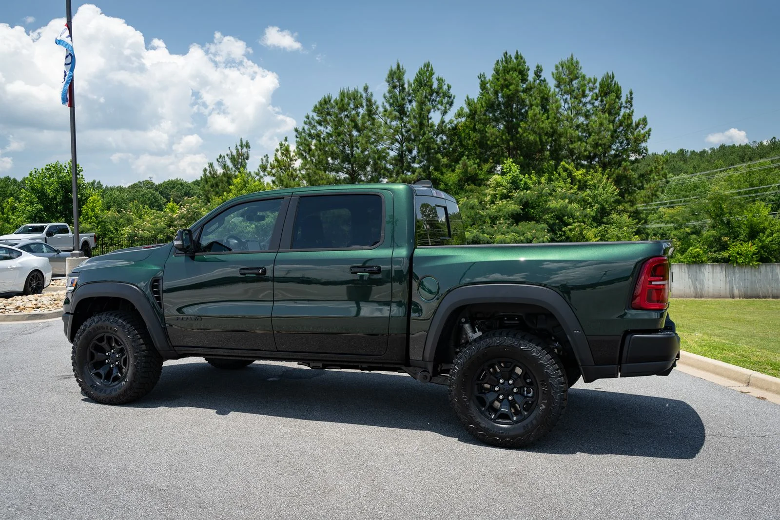 New 2026 Serrano-Green Metallic Exterior Paint RAM RHO image 15