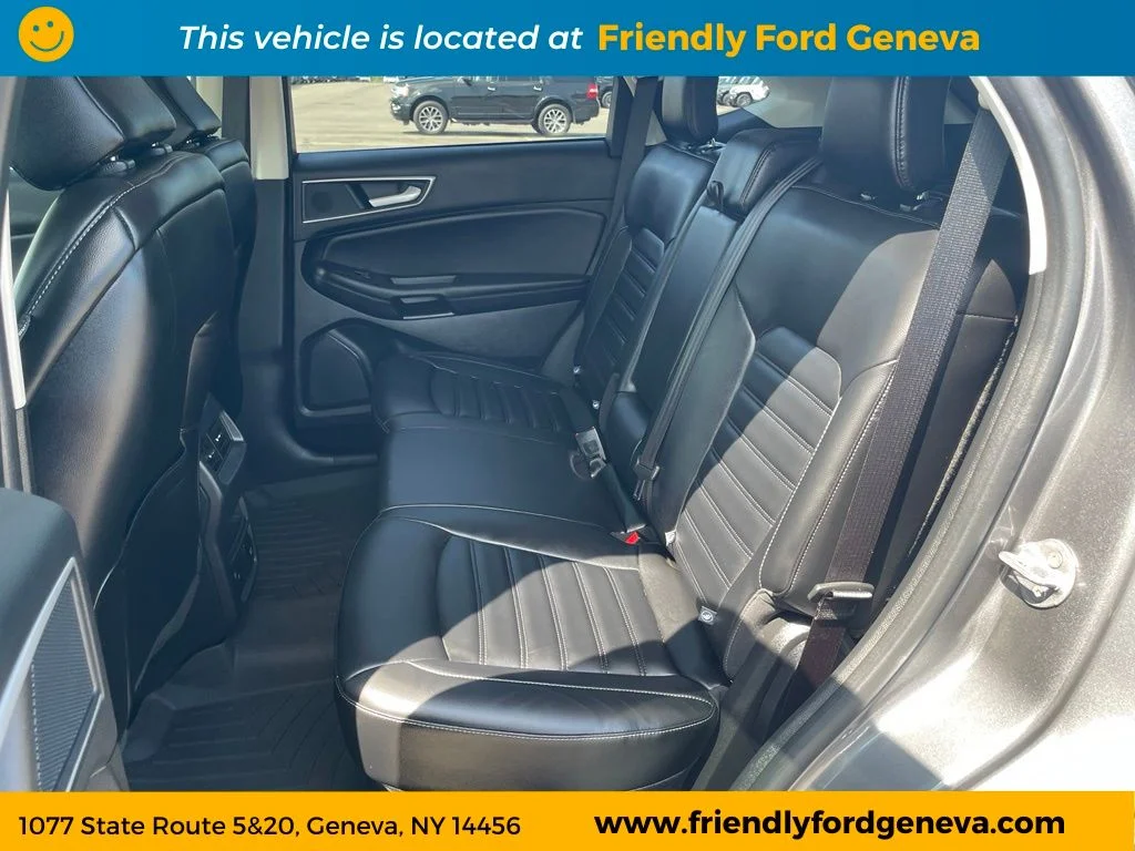 Used 2024 Gray Ford SEL image 31