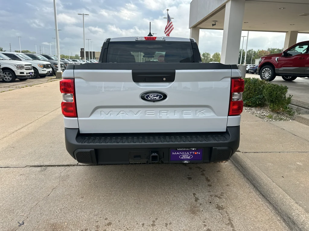 New 2026 Space White Metallic Ford XLT image 16