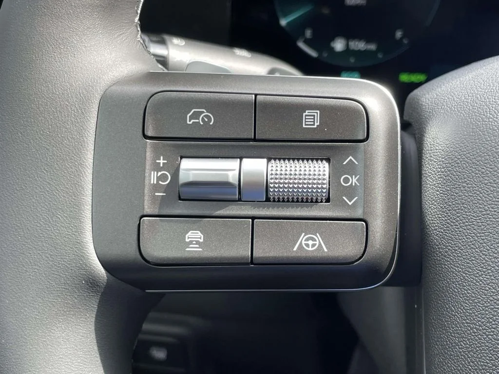 New 2026 White Hyundai SEL image 21
