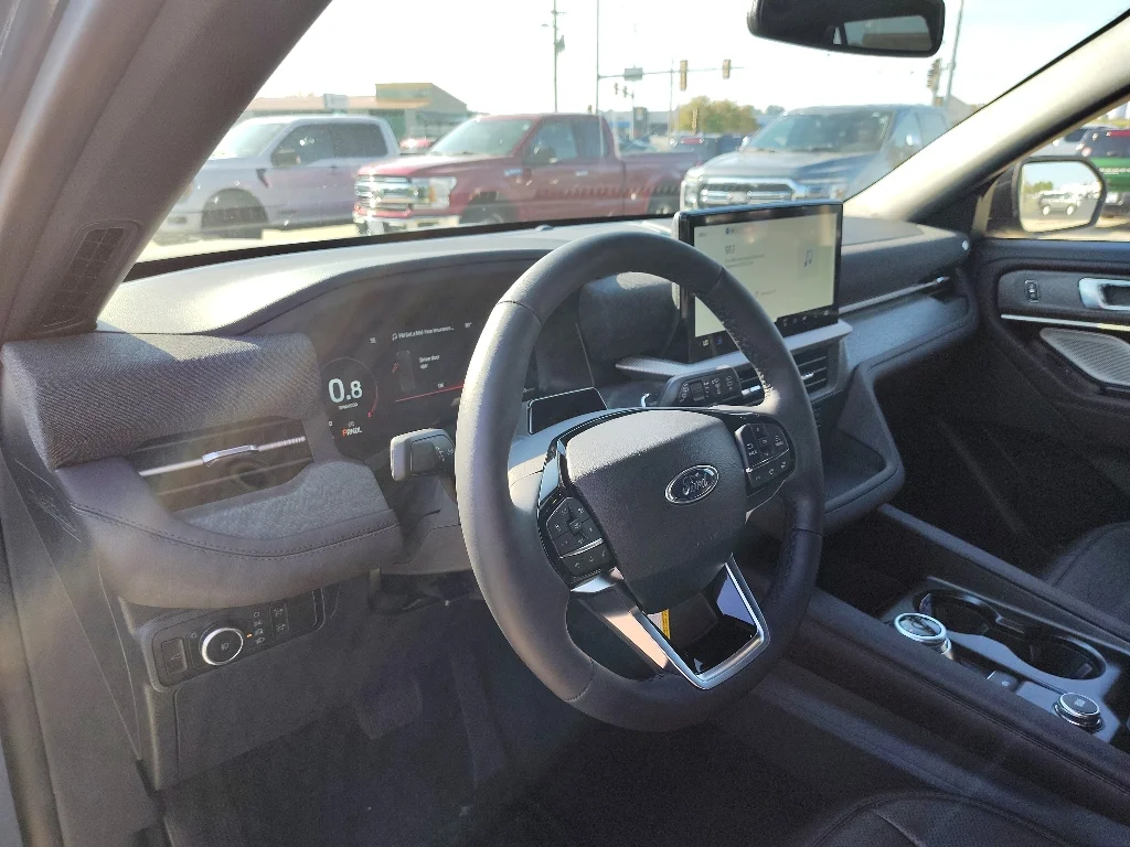 New 2027 Vapor Blue Metallic Ford Platinum™ image 12