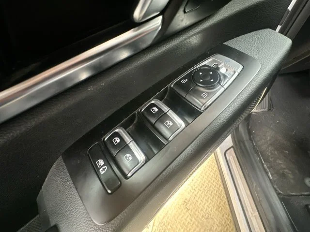 Used 2022 White Kia SX image 17
