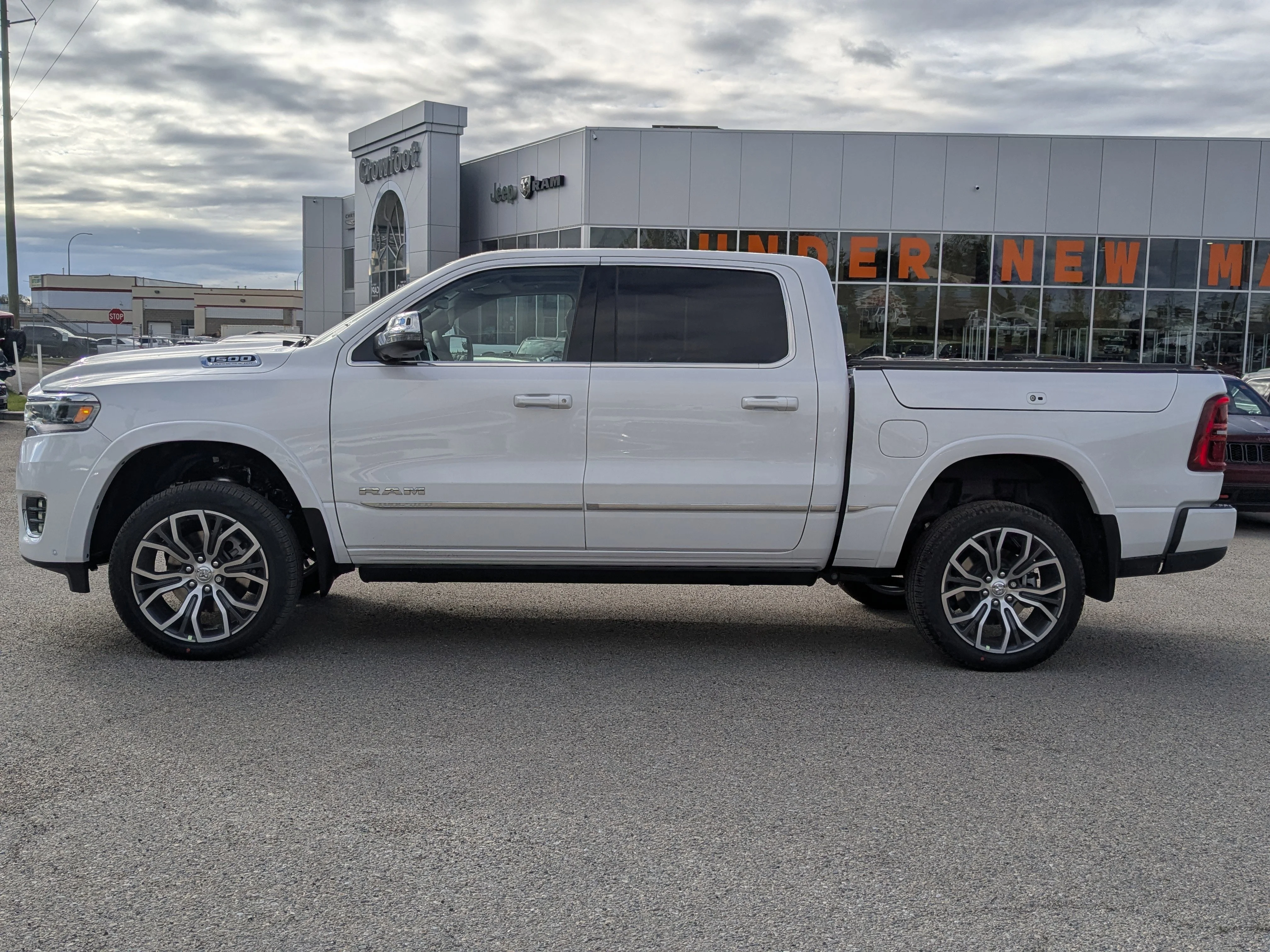 New 2026 White RAM Tungsten - - Hurricane HO Turbo - Prem Lthr - E-Locker Axle - Trailer Brake - 8-Spd Auto & More! image 5
