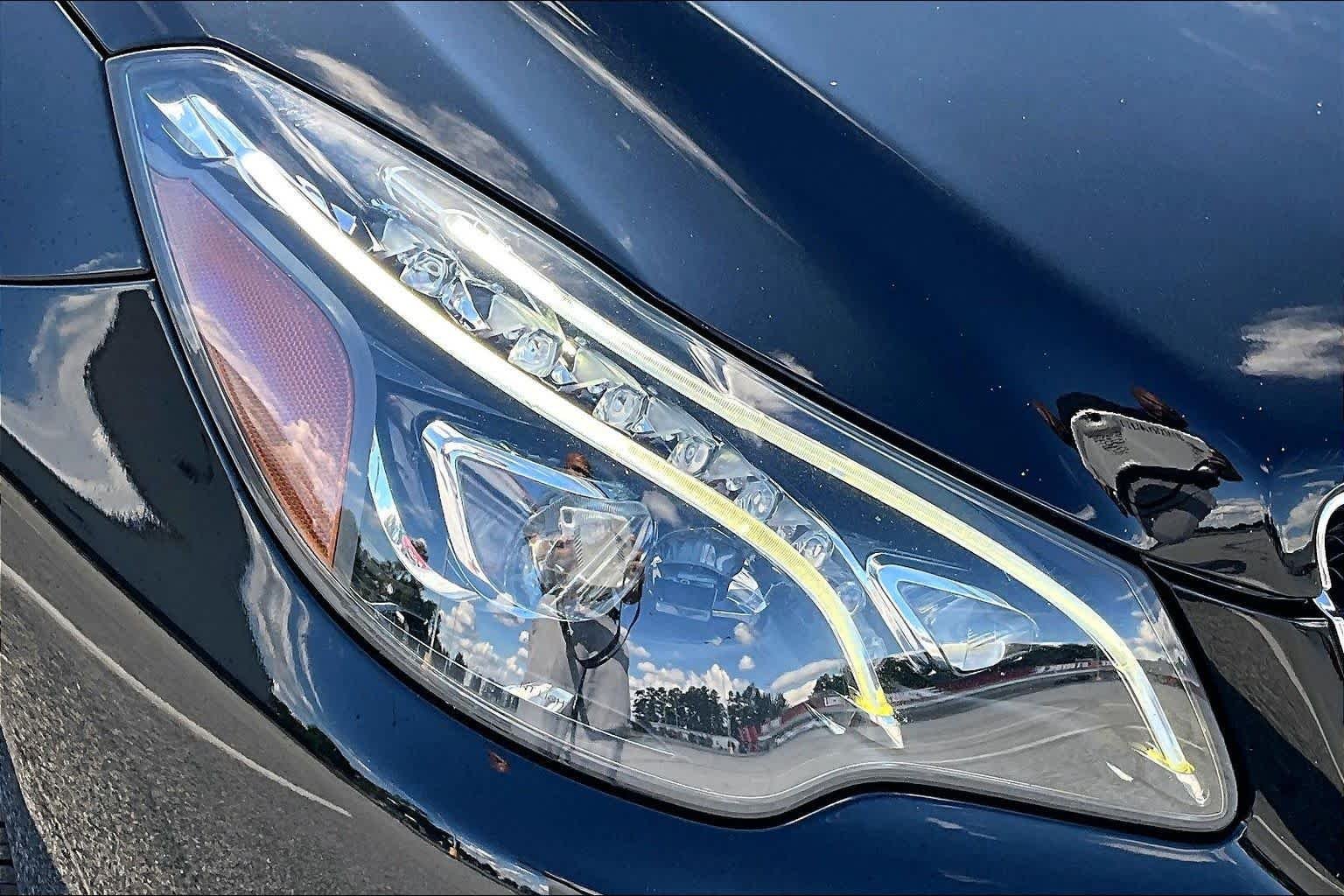Used 2016 Black Mercedes-Benz E 400 image 27