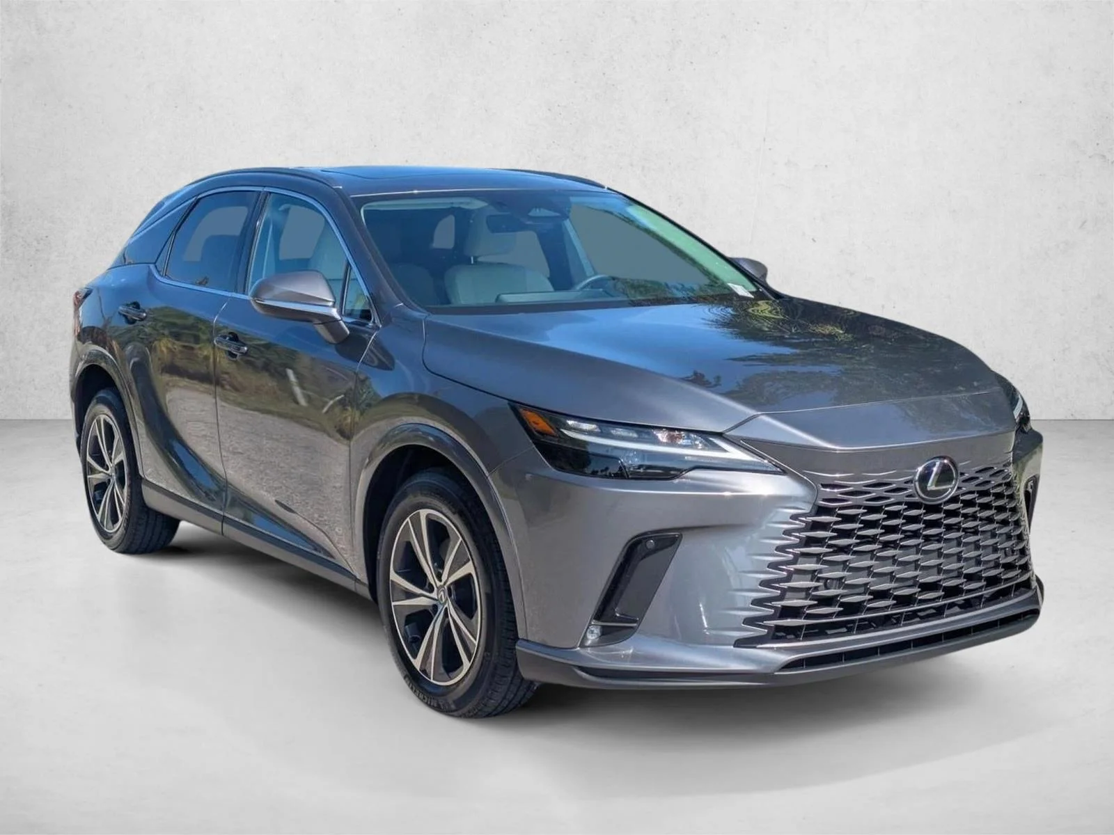 Used 2023 Nebula Gray Pearl Lexus RX 350h Premium image 3
