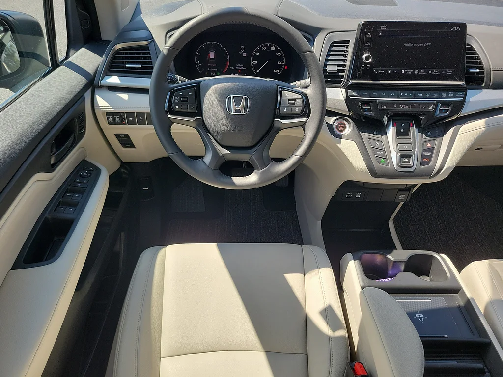Certified Used 2026 Modern Steel Metallic Honda EX-L image 9