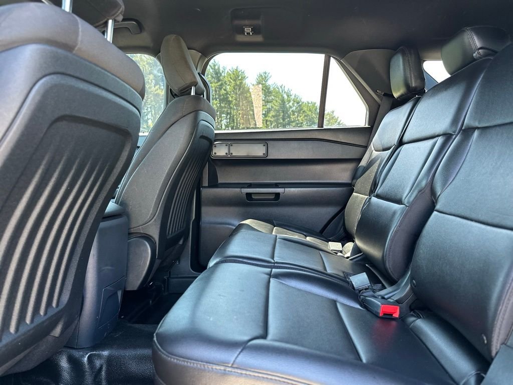 Used 2020 Beige Ford Base image 19
