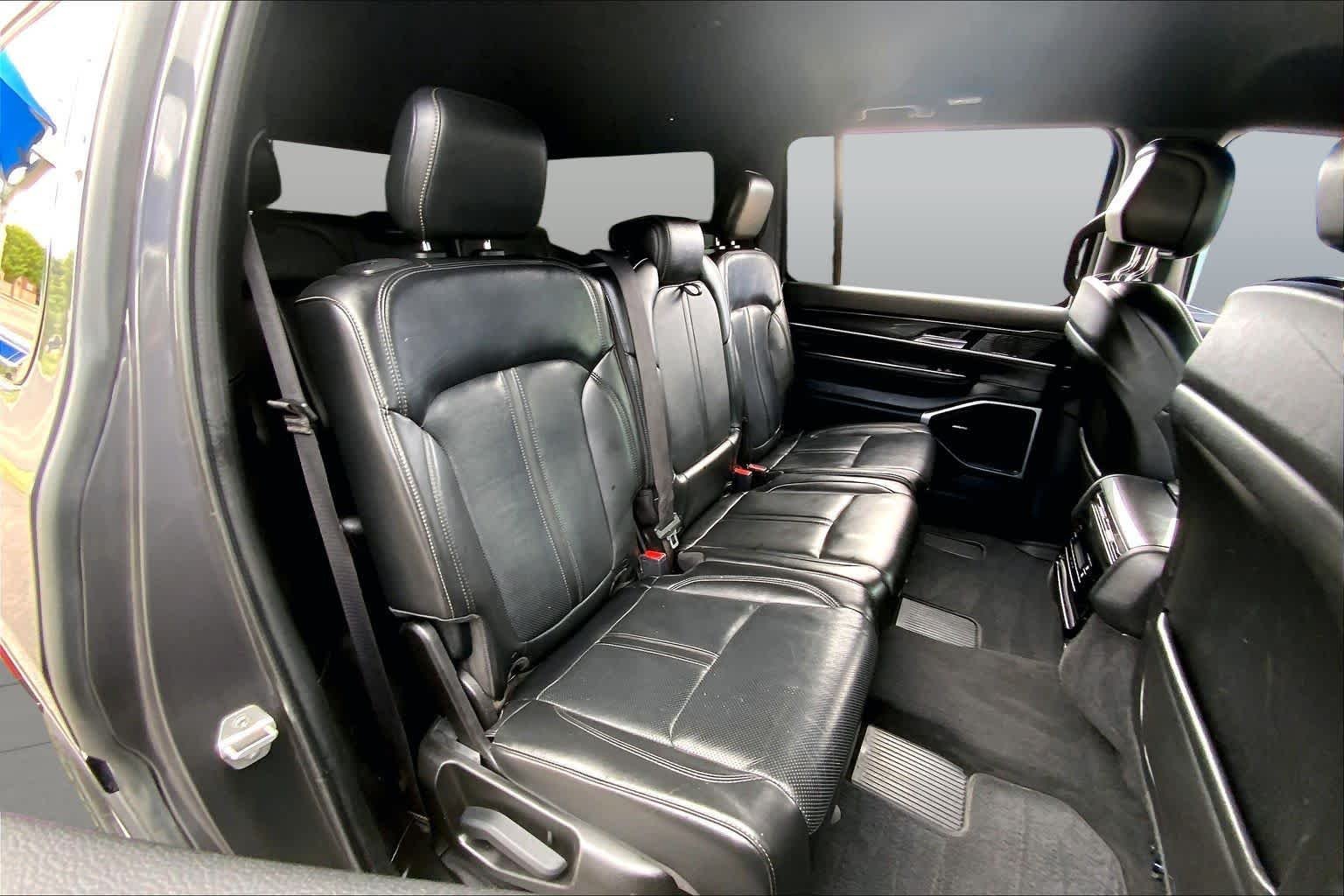 Used 2022 Baltic Gray Metallic Clearcoat Jeep Series I image 19