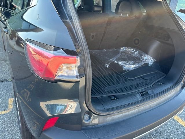 Used 2022 Blue Ford Titanium image 10