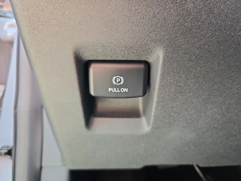 New 2026 Glacier Gray Metallic Tri-Coat Ford Active image 14