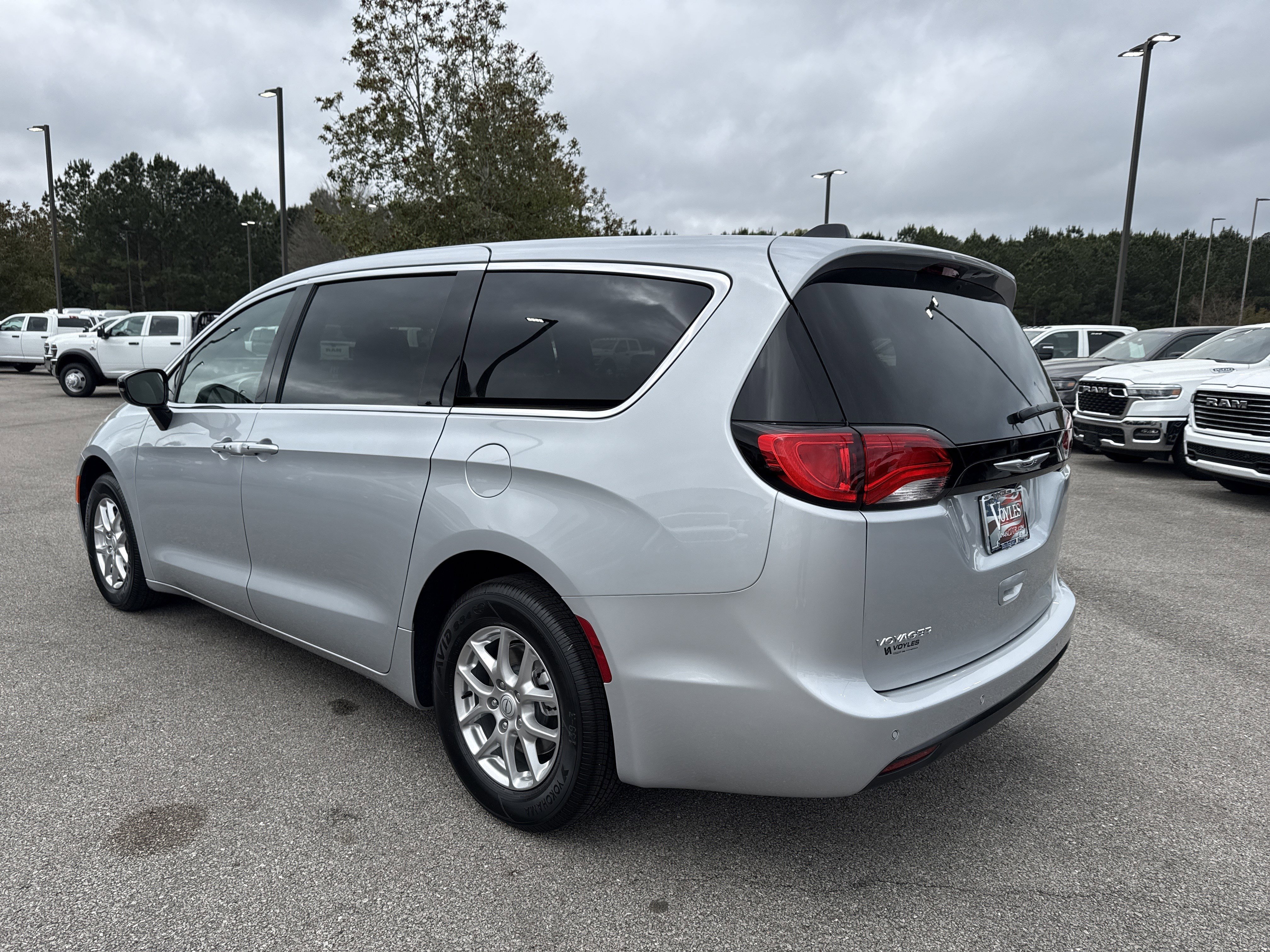 New 2026 Silver Mist Clear-Coat Exterior Paint Chrysler LX image 5
