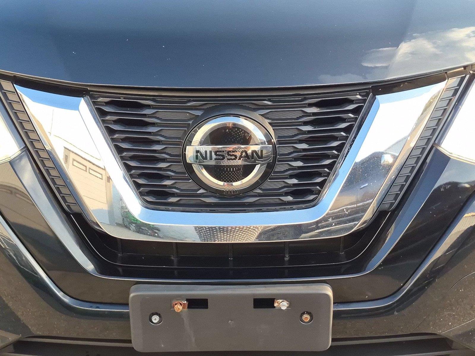 Used 2018 Magnetic Black Nissan SL image 14
