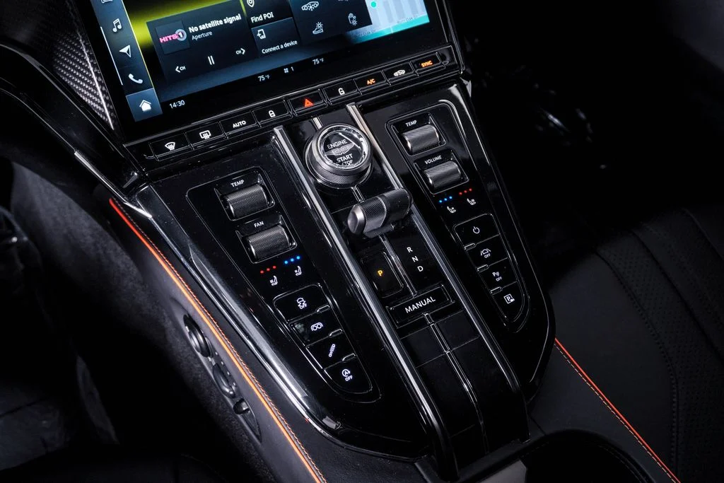 Used 2025 Synapse Orange Aston Martin Coupe image 29